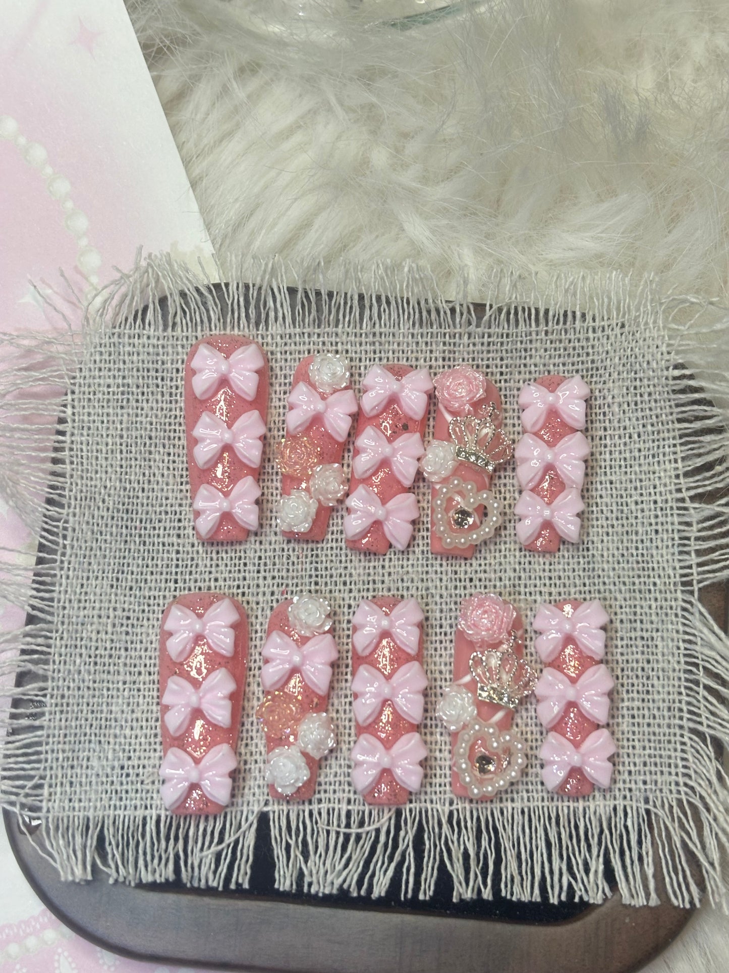 “Pink Holiday” Handmade Press-on nail
