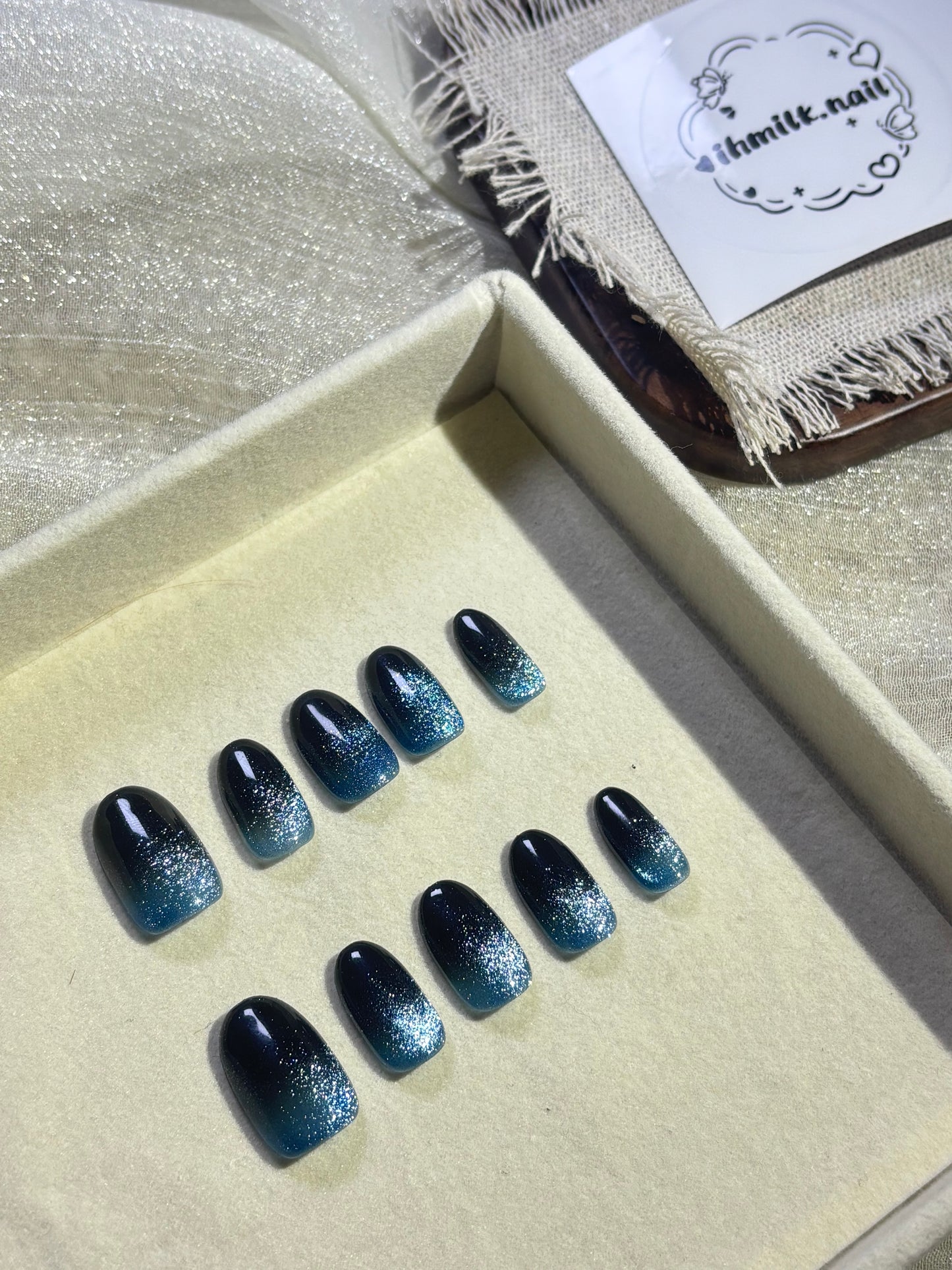 “Deep in the Sea” Handmade Press-on nail