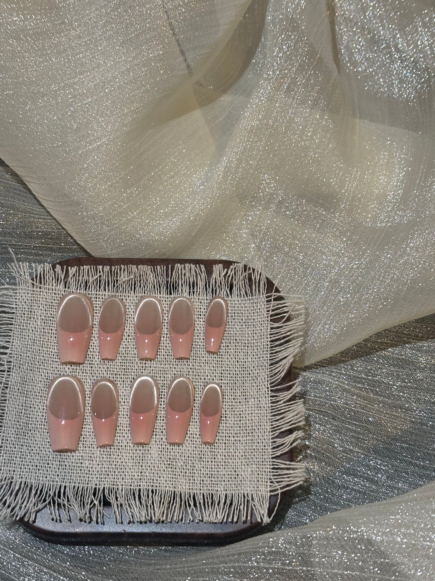 “Blushing Light” Handmade Press-on nail