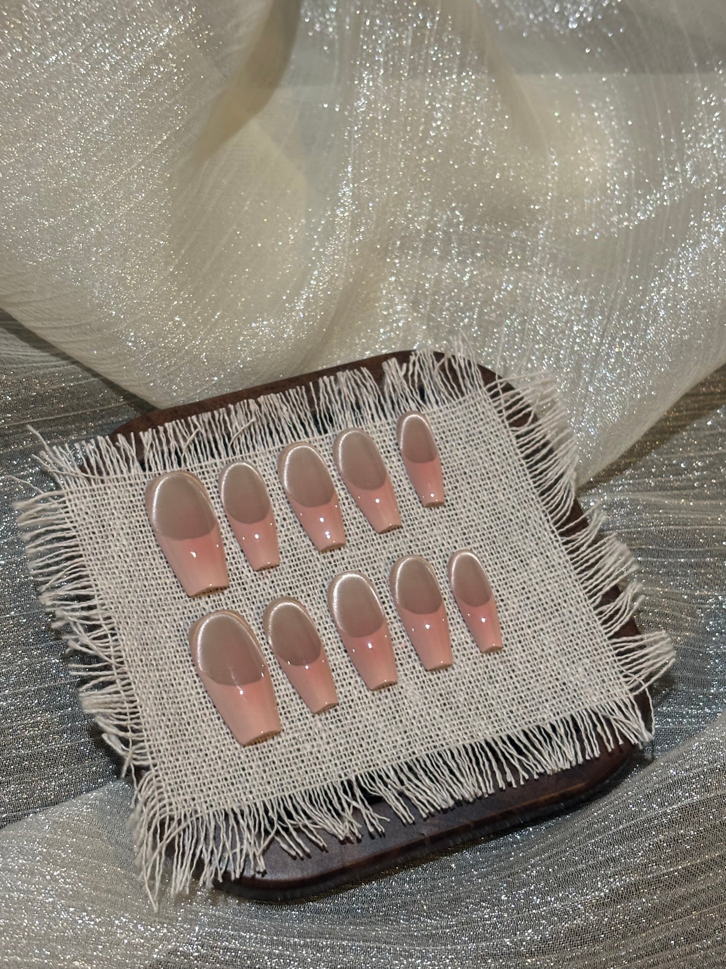 “Blushing Light” Handmade Press-on nail